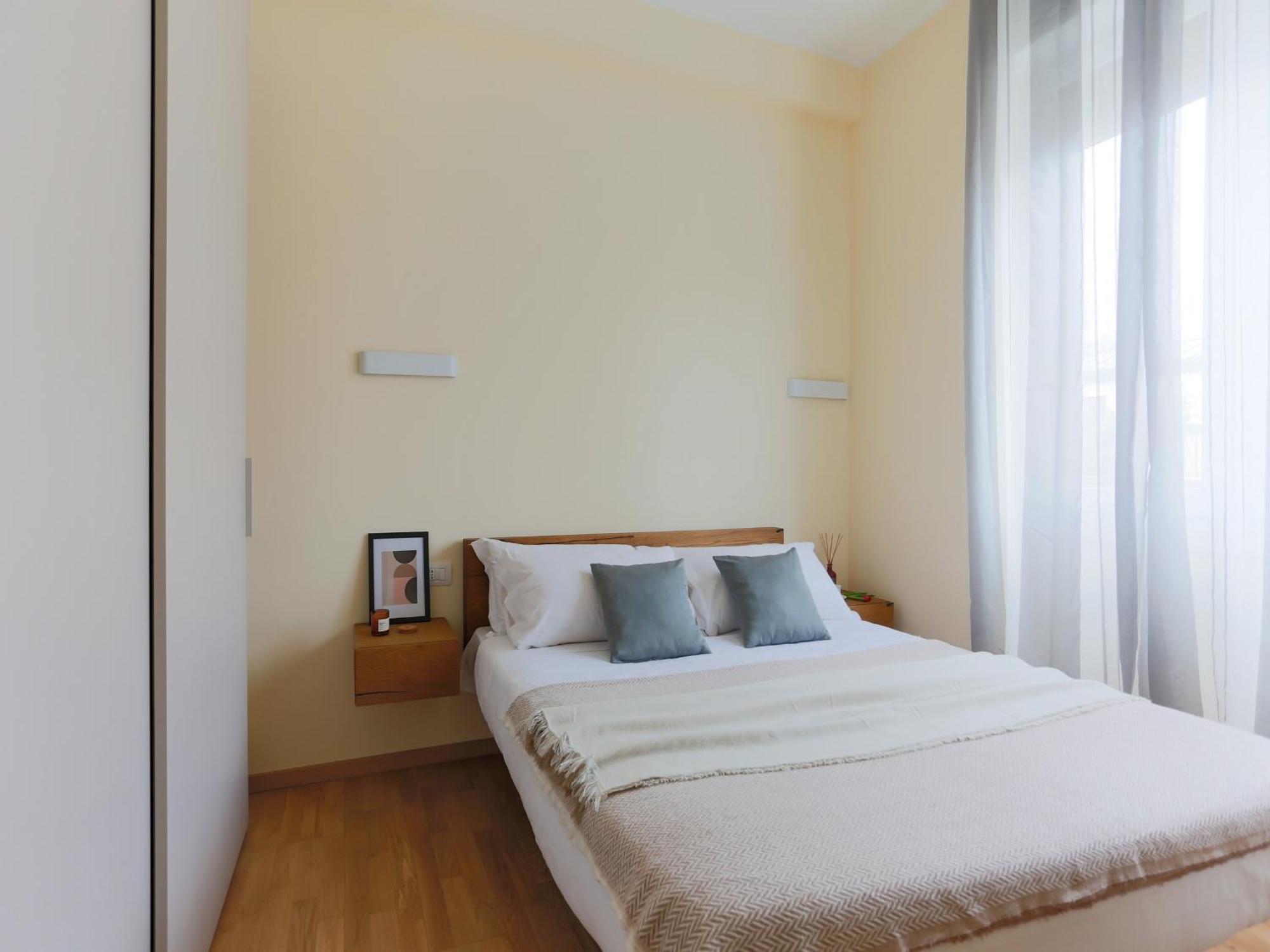 The Best Rent - Bright One-Bedroom Apartment In Corso Vittorio Emanuele II Milão Exterior foto